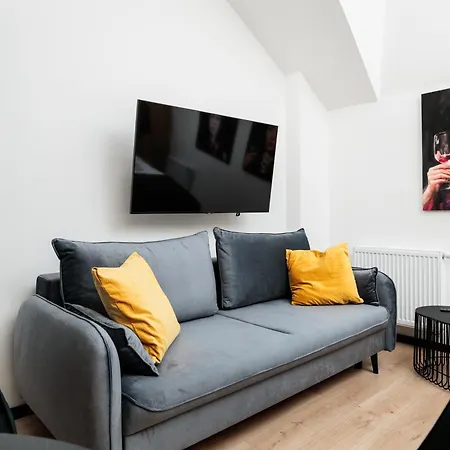 Krowoderska 55 - By Upstairs דירה