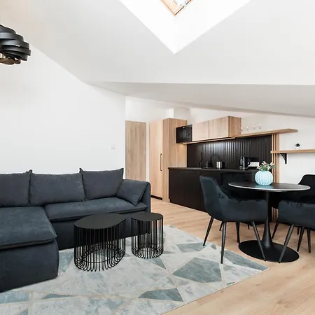 Krowoderska 55 - By Upstairs Apartment Krakow