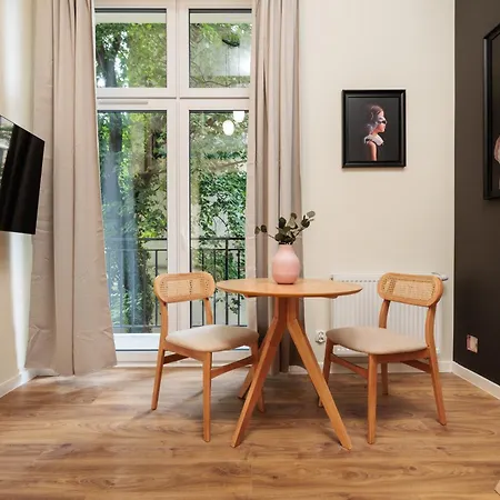 Krowoderska 55 - By Upstairs Apartment Krakow