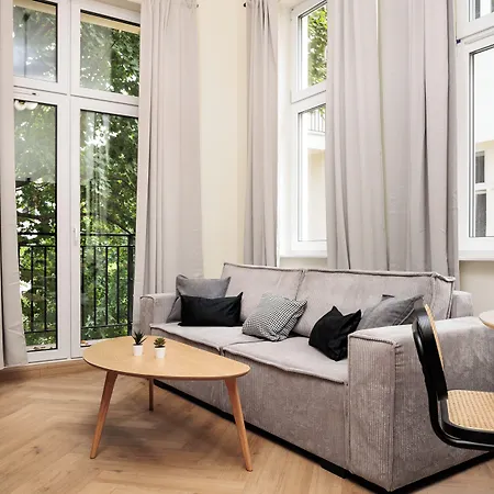 Krowoderska 55 - By Upstairs Apartment Krakow