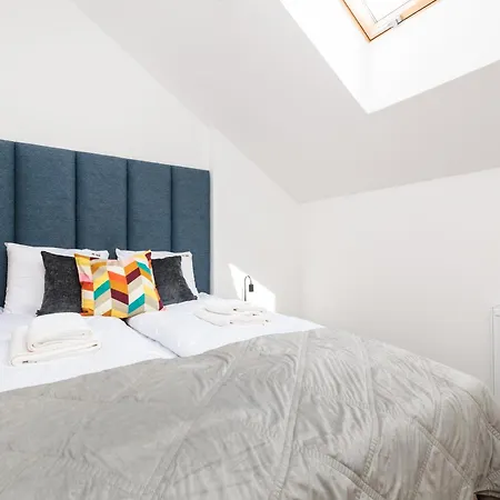 Krowoderska 55 - By Upstairs Apartmán