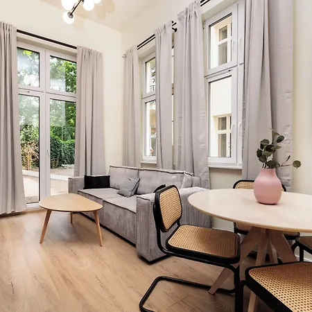 Apartmán Krowoderska 55 - By Upstairs *